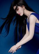 吴梦梦学泅水各门